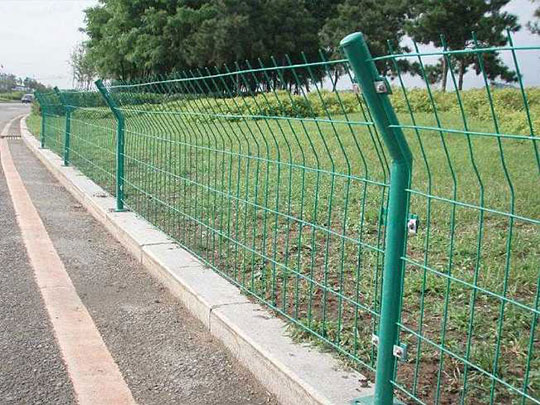新疆雙邊絲護欄